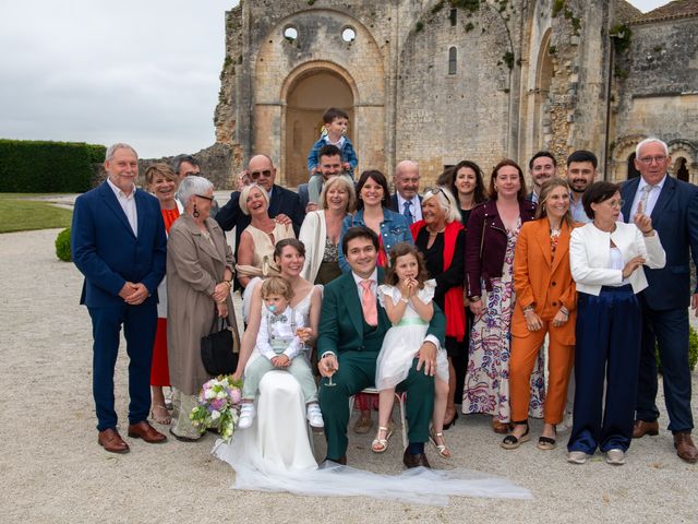 Le mariage de Bastien et Julie à Rochefort, Charente Maritime 6