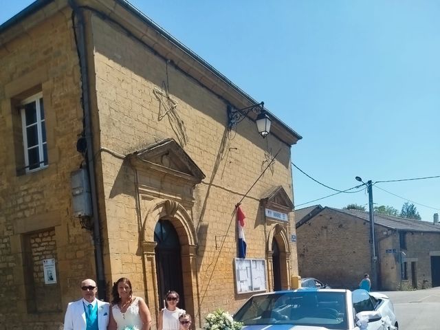 Le mariage de Sylvain  et Vanessa à Fagnon, Ardennes 17