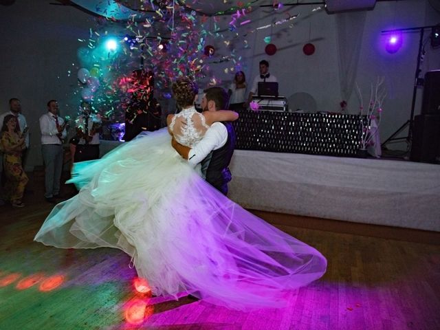 Le mariage de Cyril et Cindy à Espalion, Aveyron 14