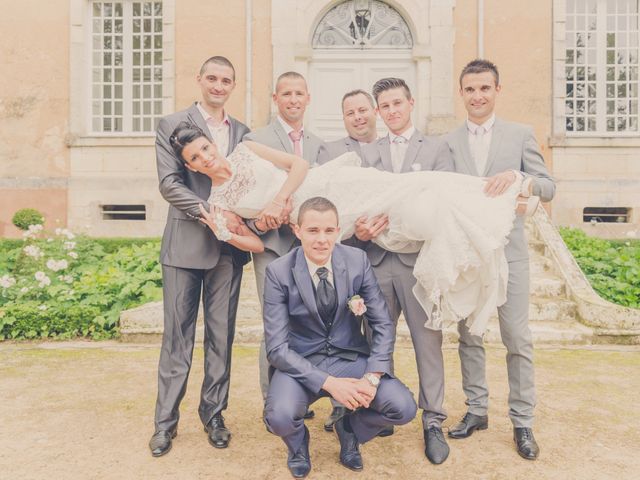 Le mariage de kevin et Lucie à Saint-Aulaye, Dordogne 74