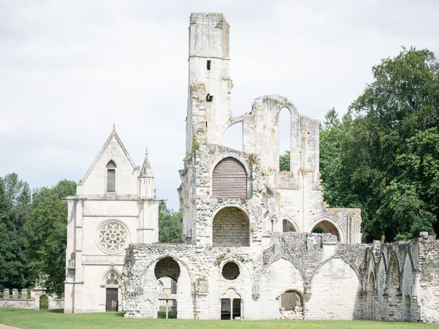 Le mariage de Arnaud et Manon à Fontaine-Chalis, Oise 1