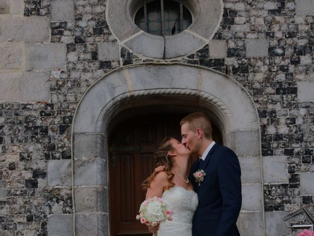 Le mariage de François et Emmanuelle à Rouxmesnil-Bouteilles, Seine-Maritime 12