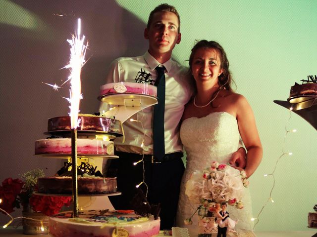 Le mariage de François et Emmanuelle à Rouxmesnil-Bouteilles, Seine-Maritime 28