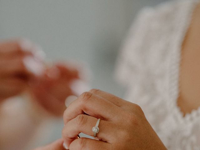 Le mariage de Anthony et Cynthia à Saint-Hilaire-d&apos;Ozilhan, Gard 10