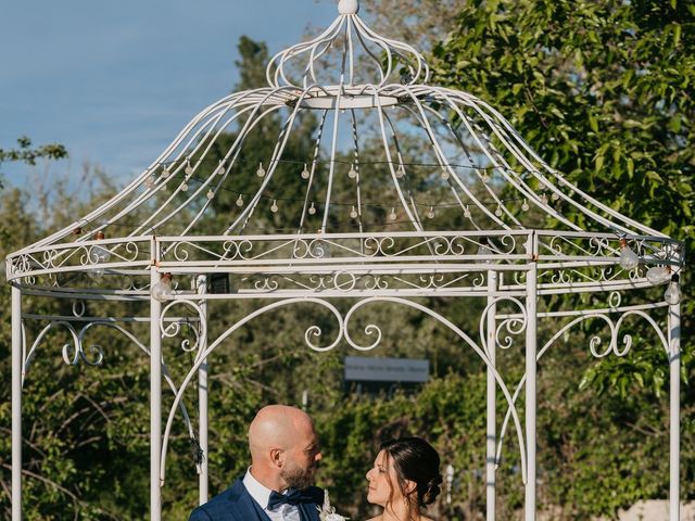 Le mariage de Anthony et Cynthia à Saint-Hilaire-d&apos;Ozilhan, Gard 42