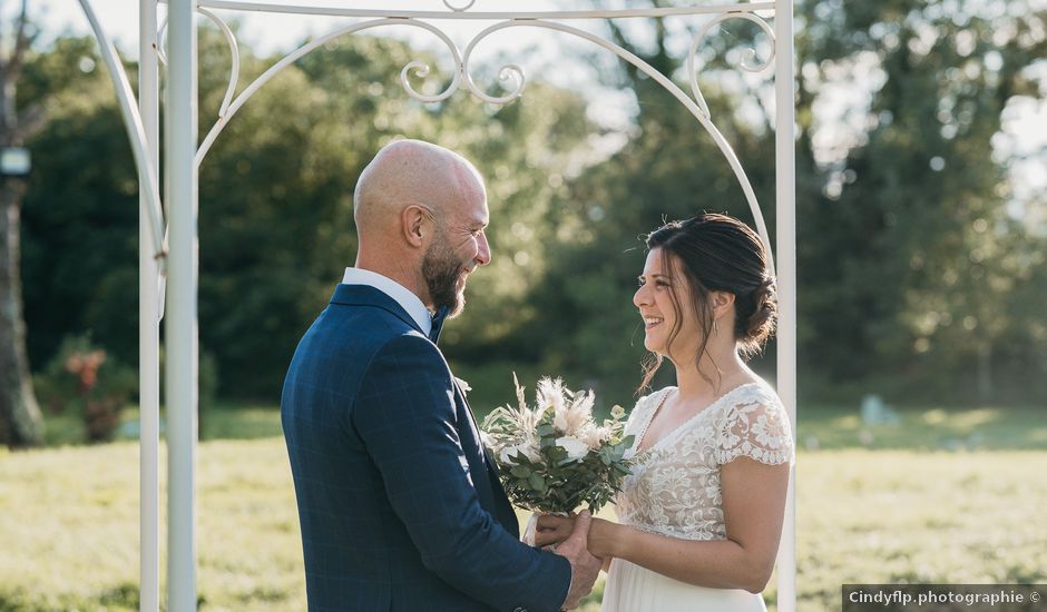 Le mariage de Anthony et Cynthia à Saint-Hilaire-d'Ozilhan, Gard