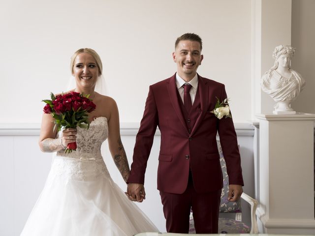 Le mariage de Julien et Anais à Bollène, Vaucluse 25