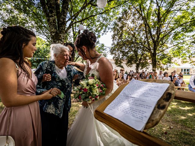 Le mariage de Stéphane et Laurie à Ardin, Deux-Sèvres 15