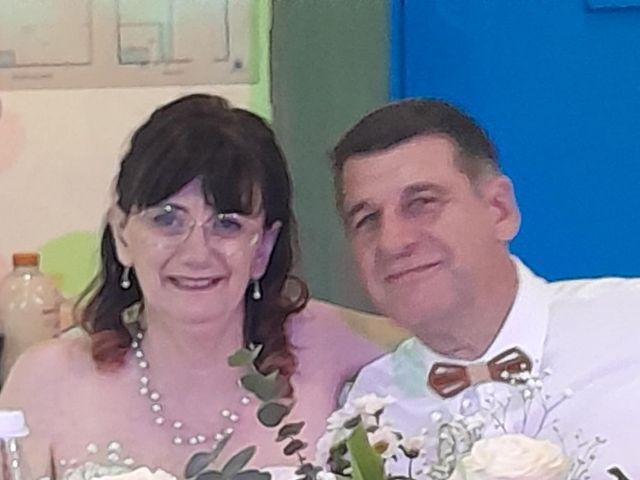 Le mariage de Bernard  et Francoise à Saint-Anthème, Puy-de-Dôme 20
