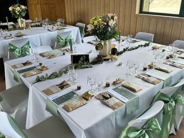 Le mariage de Bernard  et Francoise à Saint-Anthème, Puy-de-Dôme 22