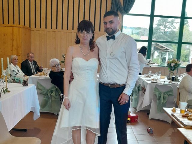 Le mariage de Bernard  et Francoise à Saint-Anthème, Puy-de-Dôme 33