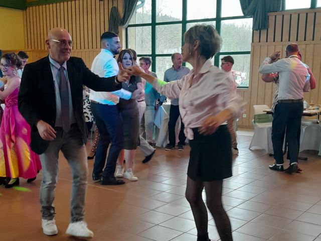 Le mariage de Bernard  et Francoise à Saint-Anthème, Puy-de-Dôme 36