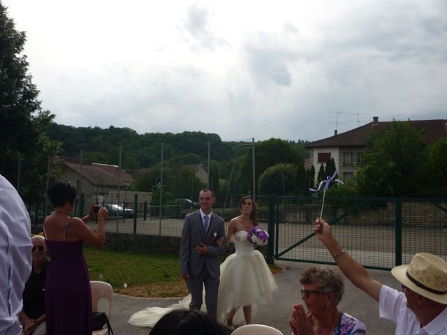 Le mariage de Clément et Elise à Abbans-Dessus, Doubs 8