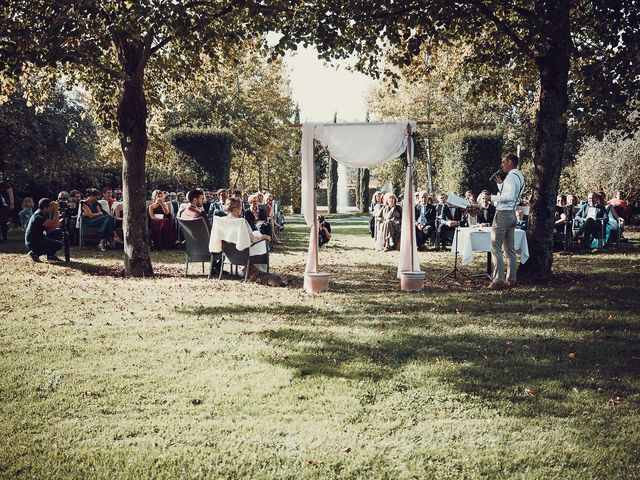 Le mariage de Giles et Julie à Excideuil, Dordogne 33