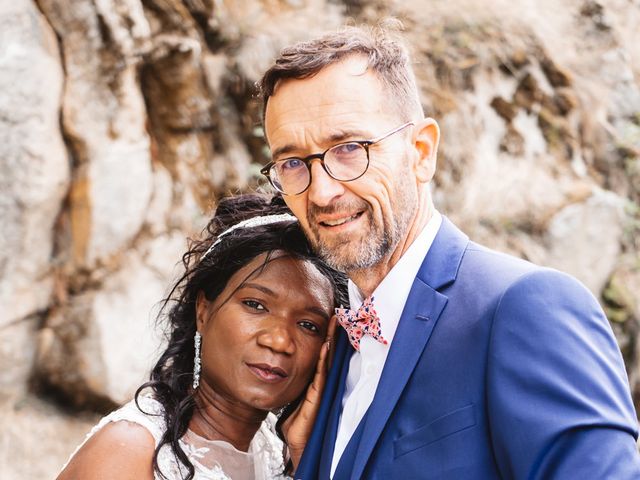 Le mariage de Pascal et Elodie à Saint-André-de-Chalencon, Haute-Loire 19