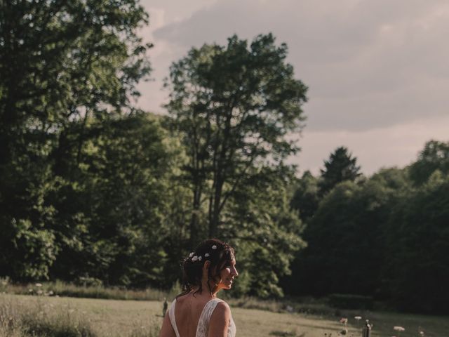 Le mariage de Sébastien et Aurélie à Pont-sur-Yonne, Yonne 24