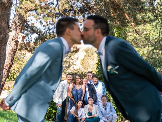 Le mariage de Alexandre et Tony à Villeneuve, Ain 3