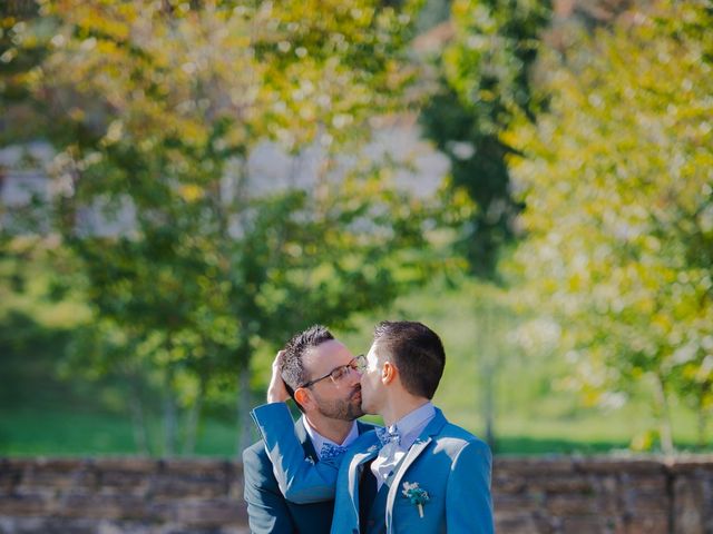 Le mariage de Alexandre et Tony à Villeneuve, Ain 24