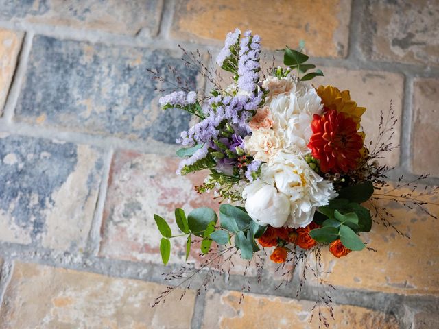 Le mariage de Matthieu et Mathilde à Saint-Trinit, Vaucluse 4