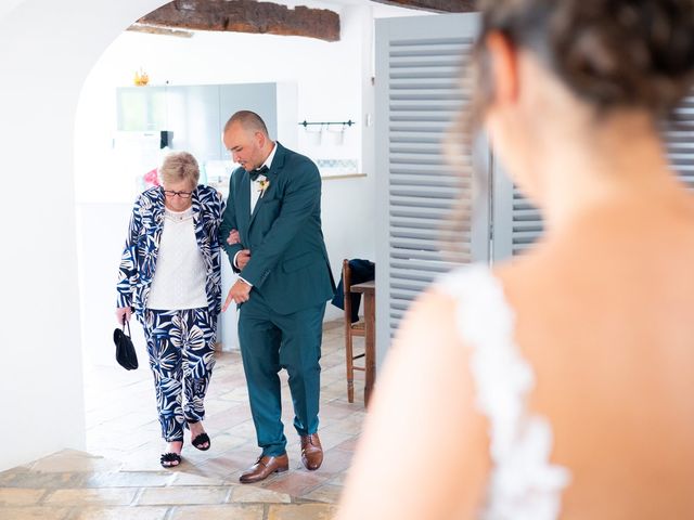 Le mariage de Matthieu et Mathilde à Saint-Trinit, Vaucluse 20