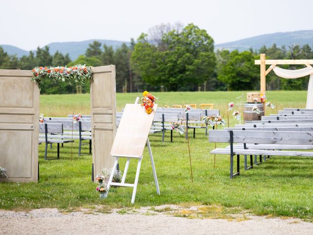 Le mariage de Matthieu et Mathilde à Saint-Trinit, Vaucluse 22