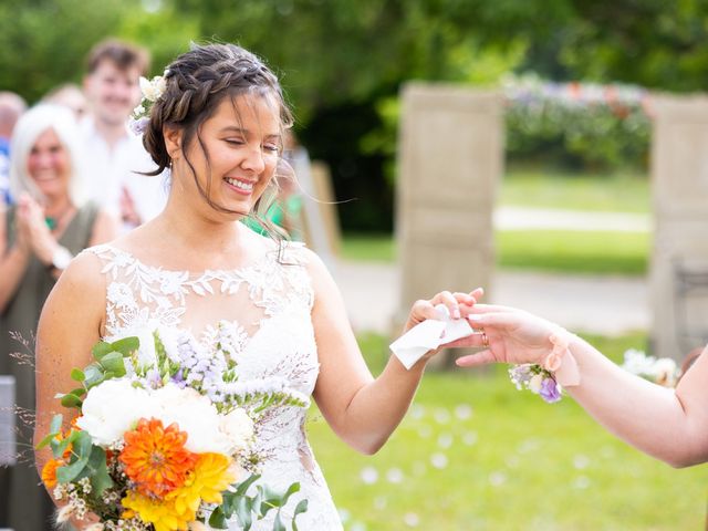 Le mariage de Matthieu et Mathilde à Saint-Trinit, Vaucluse 35