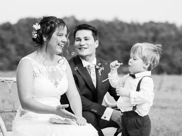 Le mariage de Matthieu et Mathilde à Saint-Trinit, Vaucluse 44