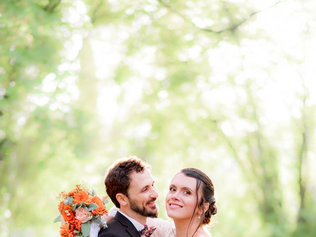 Le mariage de Thibault et Astrée à Lachaise, Charente 19