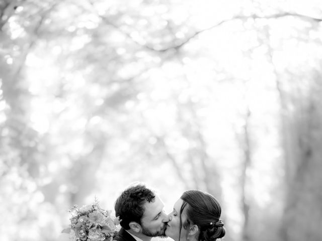 Le mariage de Thibault et Astrée à Lachaise, Charente 20
