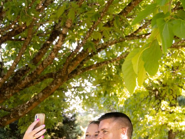 Le mariage de Franck et Julie à Saint-Martin-de-Fressengeas, Dordogne 64