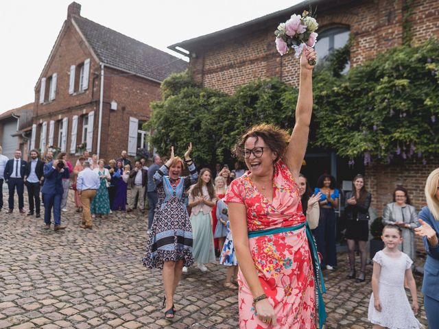 Le mariage de Julien et Mathilde à Valenciennes, Nord 12