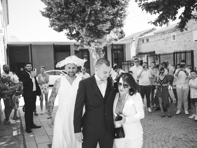 Le mariage de Kevin et Marine à Piolenc, Vaucluse 4