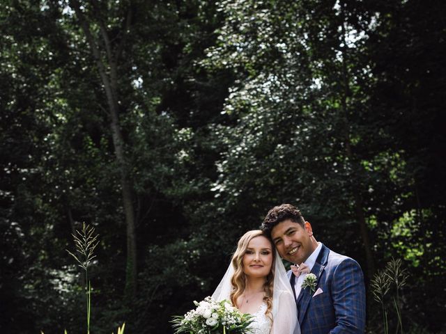 Le mariage de Cesar et Alexandra à Breuillet, Essonne 34