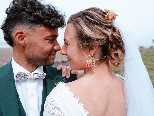 Le mariage de Emanuel et Rachel à Saint-Laurent-de-la-Prée, Charente Maritime 12