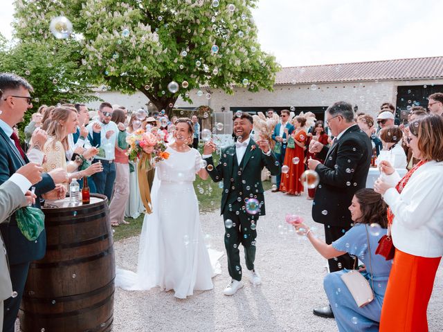 Le mariage de Emanuel et Rachel à Saint-Laurent-de-la-Prée, Charente Maritime 24