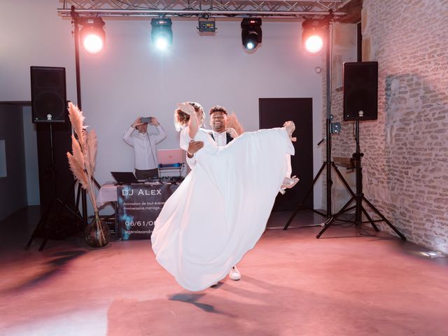 Le mariage de Emanuel et Rachel à Saint-Laurent-de-la-Prée, Charente Maritime 44