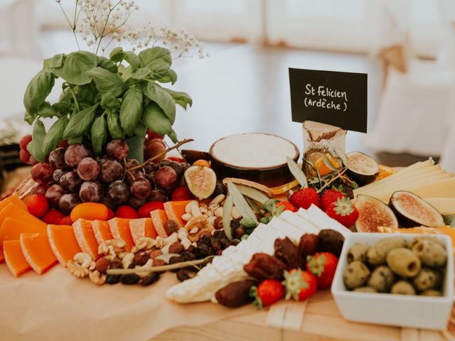 Le mariage de Helen et Nicolas à Tuffé, Sarthe 40