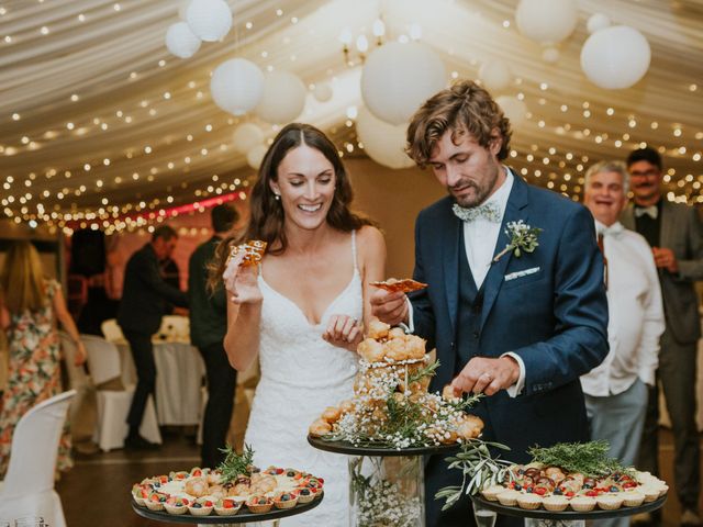 Le mariage de Helen et Nicolas à Tuffé, Sarthe 43