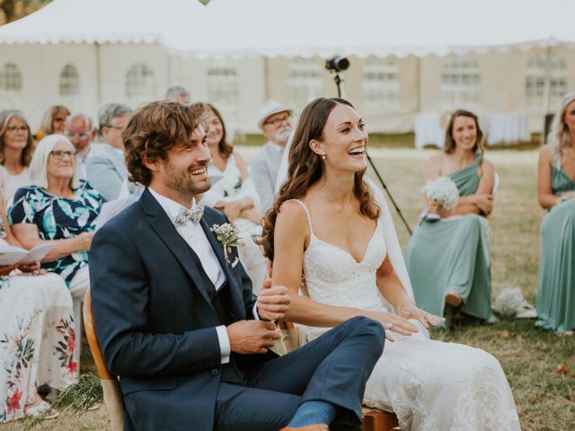 Le mariage de Helen et Nicolas à Tuffé, Sarthe 16