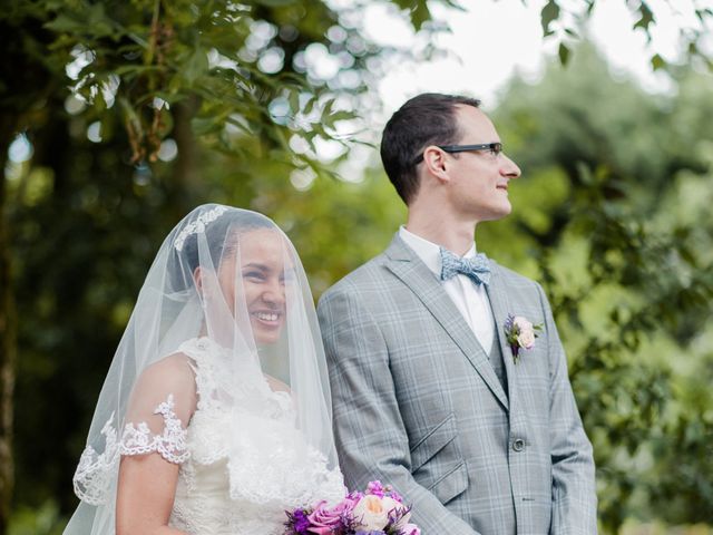 Le mariage de Sebastien et Jessie à Bordeaux, Gironde 35