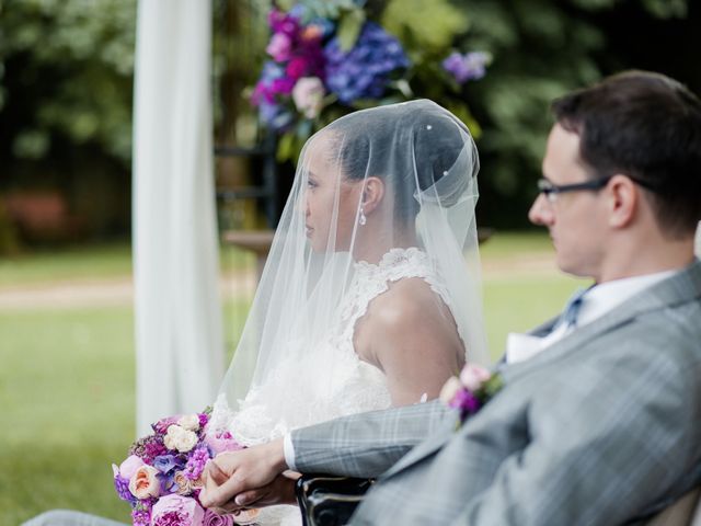 Le mariage de Sebastien et Jessie à Bordeaux, Gironde 37