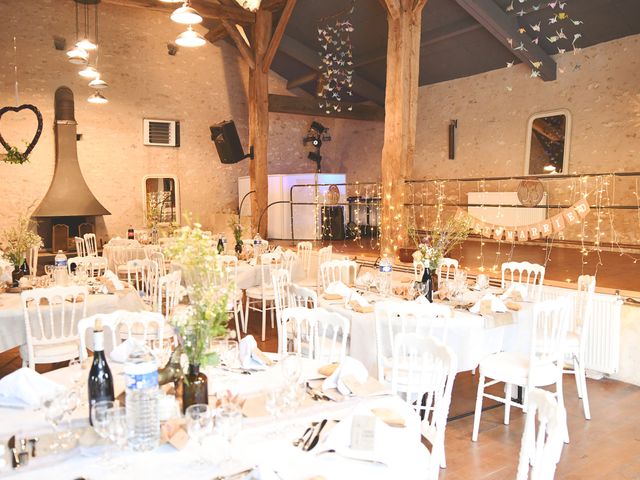 Le mariage de Emilie et Antoine à Jaunay-Marigny, Vienne 5