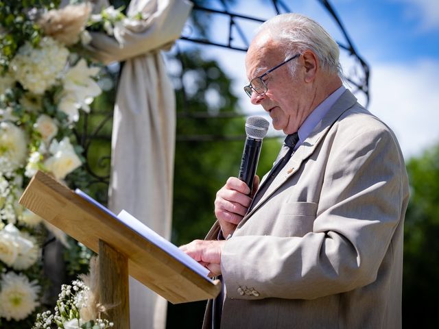 Le mariage de Romain et Gwendoline à Saint-Pierre-le-Moûtier, Nièvre 7