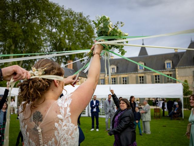 Le mariage de Romain et Gwendoline à Saint-Pierre-le-Moûtier, Nièvre 23