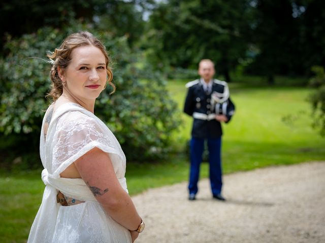 Le mariage de Romain et Gwendoline à Saint-Pierre-le-Moûtier, Nièvre 53