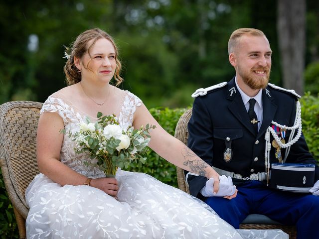 Le mariage de Romain et Gwendoline à Saint-Pierre-le-Moûtier, Nièvre 71