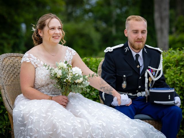 Le mariage de Romain et Gwendoline à Saint-Pierre-le-Moûtier, Nièvre 74