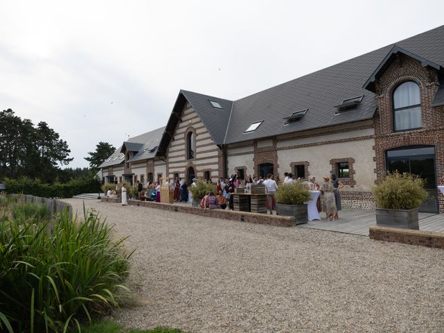 Le mariage de Thomas et Cassandra à Barentin, Seine-Maritime 77