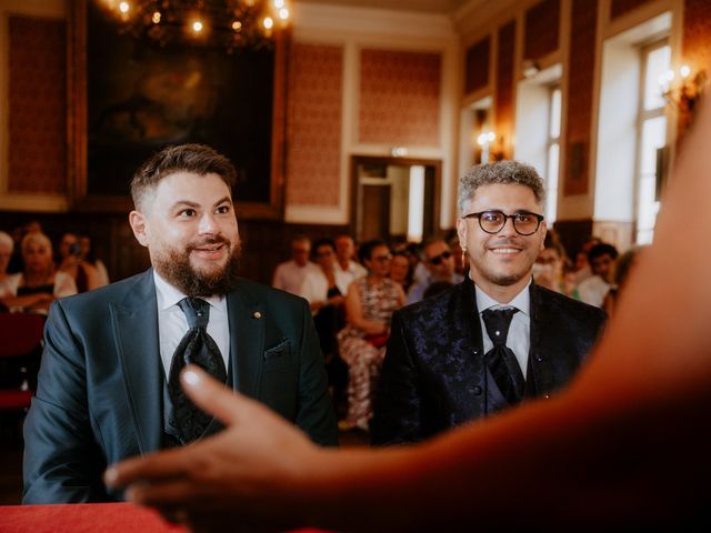 Le mariage de Sebastien et Quentin à Avallon, Yonne 32