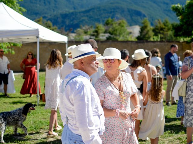 Le mariage de Valentin et Cloé à Mont-Dauphin, Hautes-Alpes 22